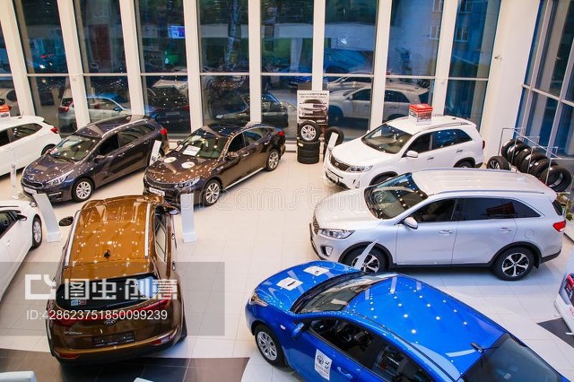 2017年基洛夫市起亞經(jīng)銷商展廳與車型巡禮 俄羅斯腹地的汽車之窗